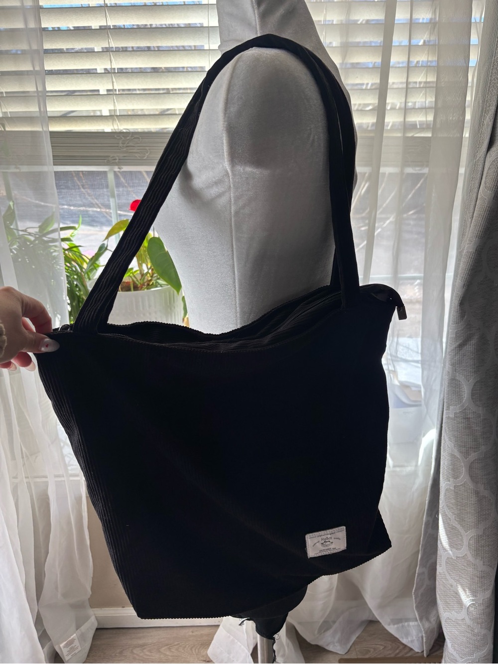 Black kalidi Shoulder Tote Bag